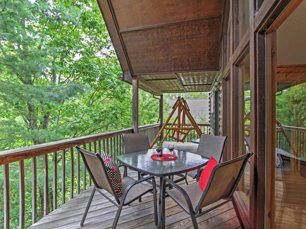 Idyllic Cabin With Hot Tub Less Than 2 Mi To Dollywood! Sevierville Exterior photo